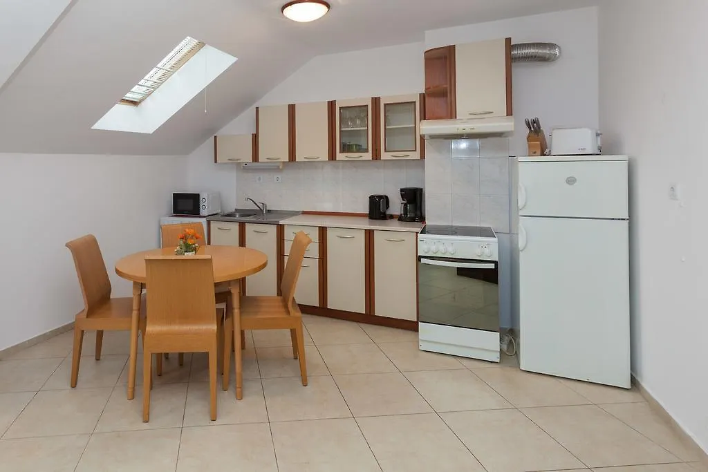 Apartment Lermontov Burgas
